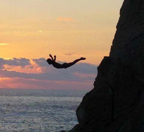 9ab09-australia_cliffdiver