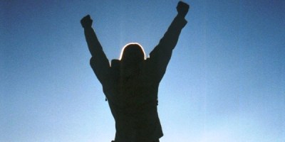 HAKUNA ANAYEJUA KWA HAKIKA NI NINI KITAKACHOTOKEA, ONDOA HOFU NA KUWA NA FURAHA.