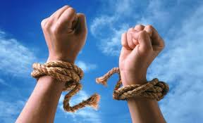 CHOCHOTE KINACHOKUZUIA UMEKIWEKA AU KUKUBALI MWENYEWE. VUNJA VIKWAZO VYOTE LEO.